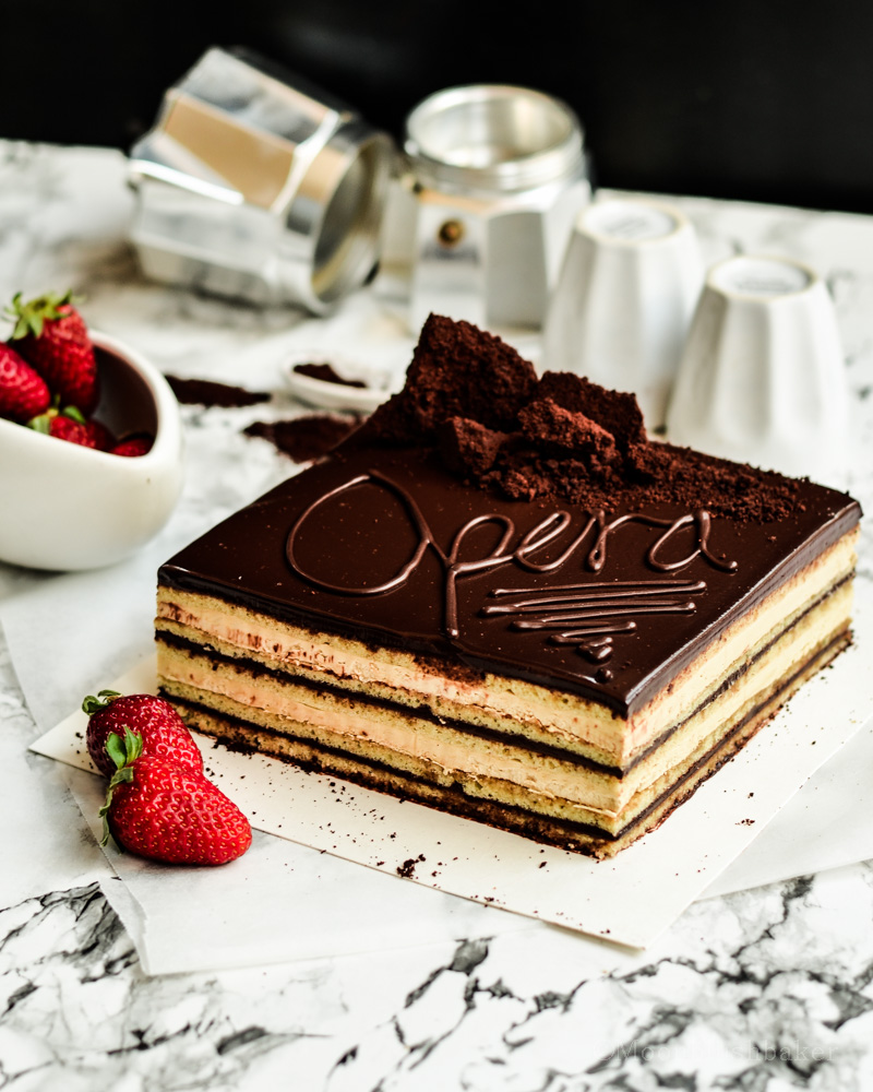 Opera Cake Slicing - Ultrasonic Cake Cutting Knives - CHEERSONIC
