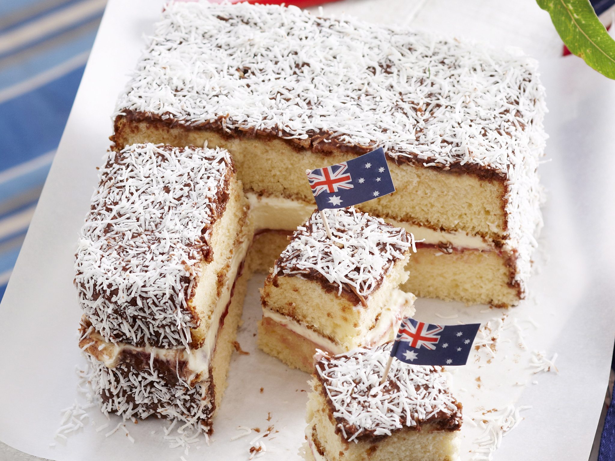 What does Australian Lamington cake taste like? - Quora