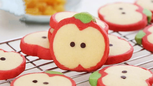 Apple Cookies - Cut the frozen dough into 3cm thick biscuit slices