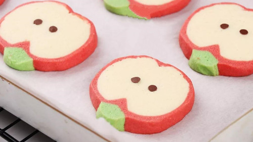 Apple Cookies - Cut the frozen dough into 3cm thick biscuit slices