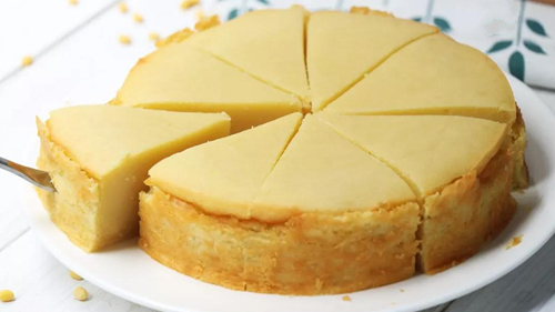 Mung bean cake, a special snack in Xi'an, China Stock Photo - Alamy